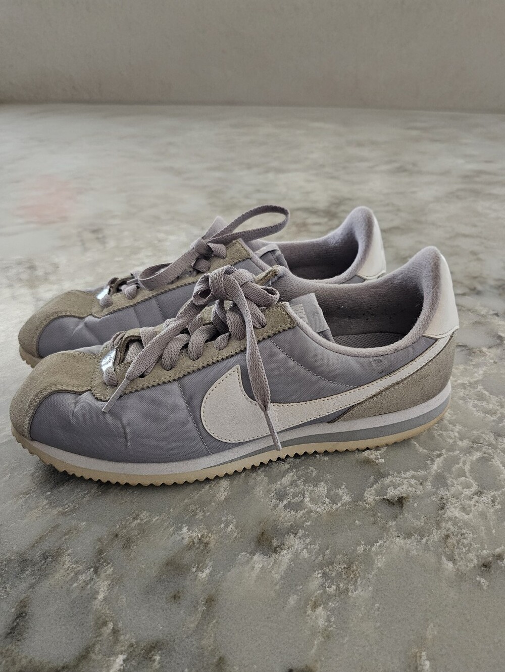 Nike Cortez Basic Nylon Wolf Grey White 819720-010 Men’s Size 8 Fair Condition